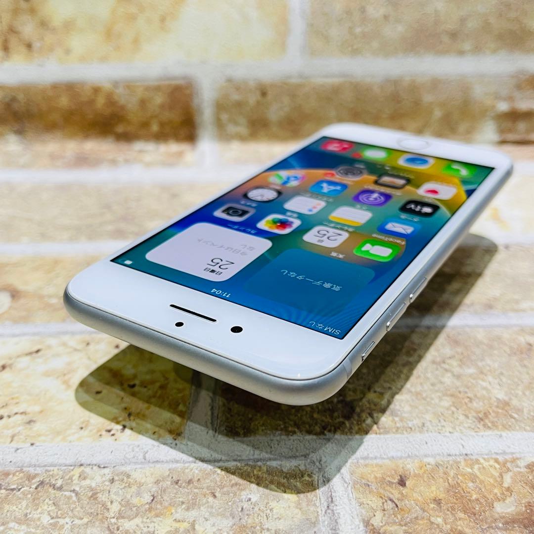 SIMフリー iPhone8 64GB シルバー 新品電池