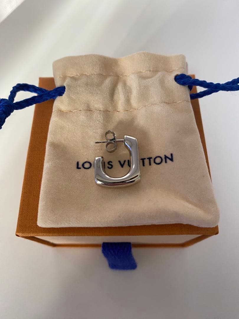 【美品】ルイヴィトン ピアス 片耳 スクエア モノグラム シルバー