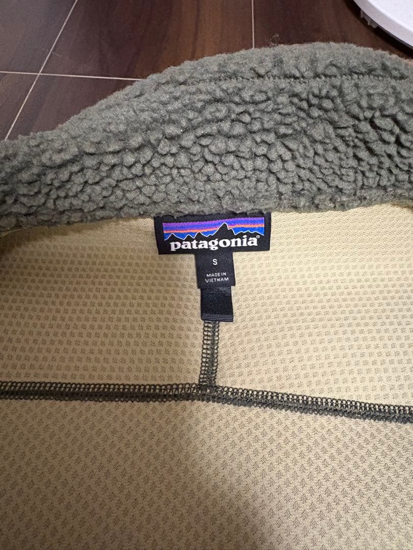 Patagonia フリースベスト オリーブグリーン/オレンジ