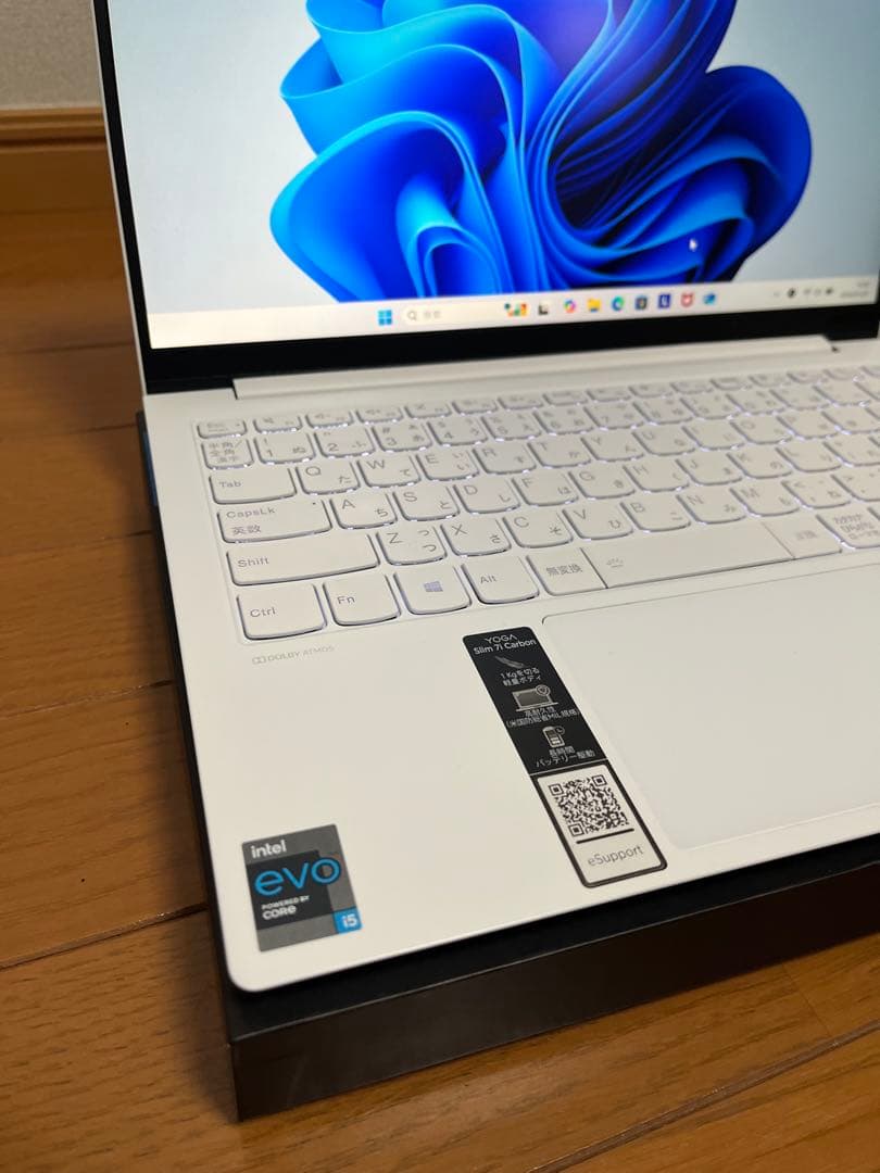 Windowsノート本体 Lenovo Yoga Slim 7 Carbon