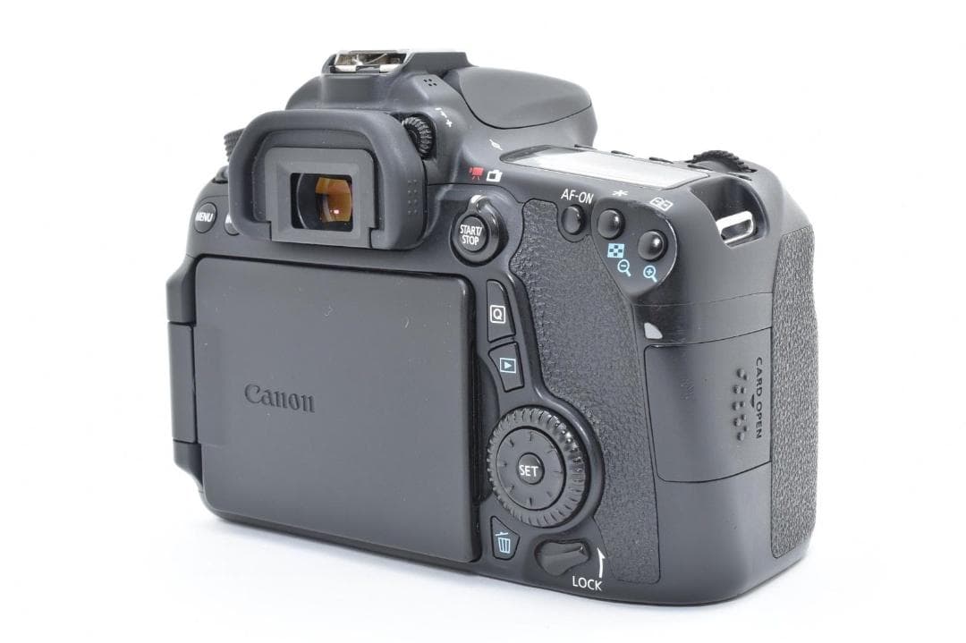 【美品】CANON EOS 70D レンズキット デジタルー眼レフカメラ