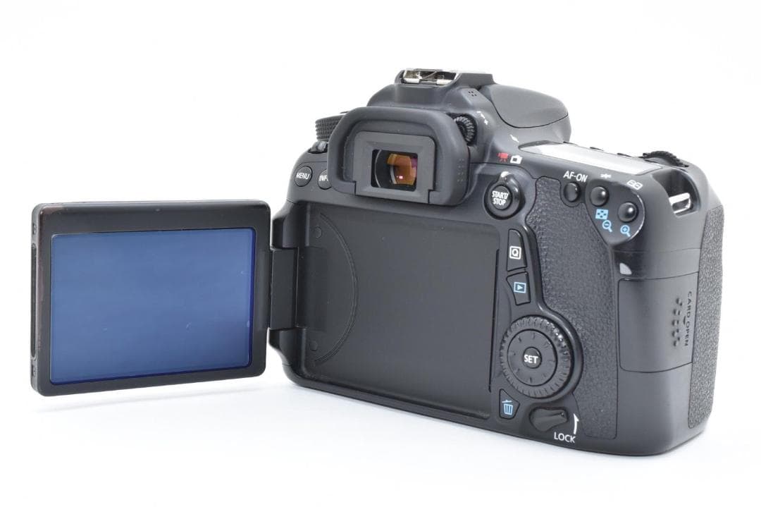 【美品】CANON EOS 70D レンズキット デジタルー眼レフカメラ