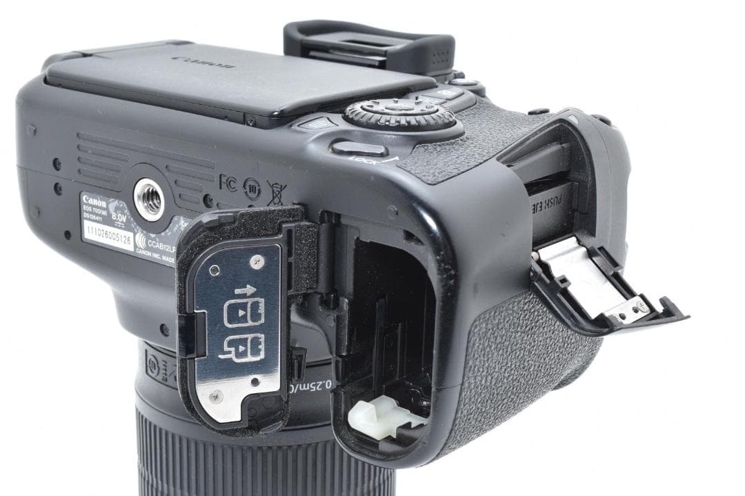 【美品】CANON EOS 70D レンズキット デジタルー眼レフカメラ