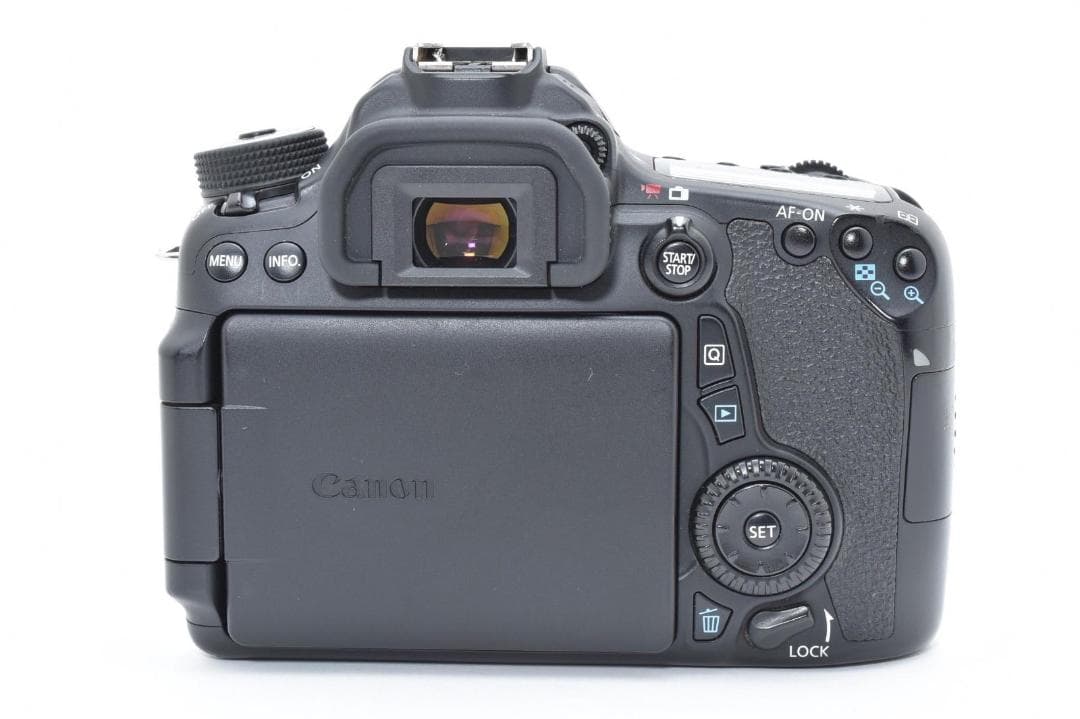 【美品】CANON EOS 70D レンズキット デジタルー眼レフカメラ