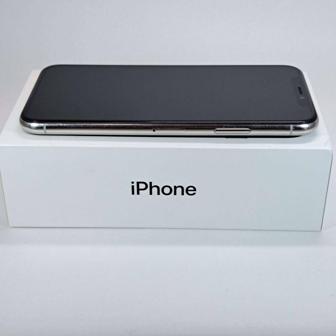 iPhone Xs 64GB シルバー