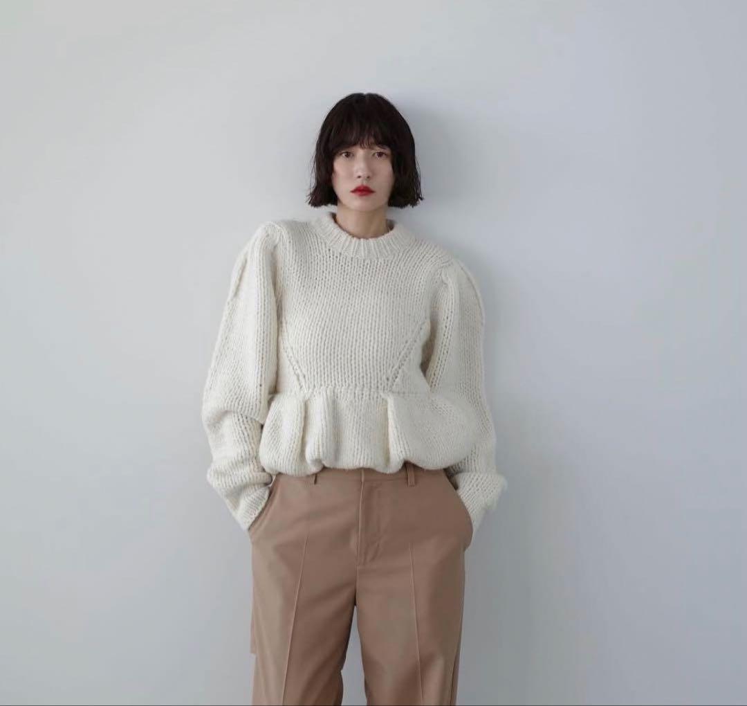 CLANE PEPLUM HAND KNIT TOPSアイボリー サイズ2