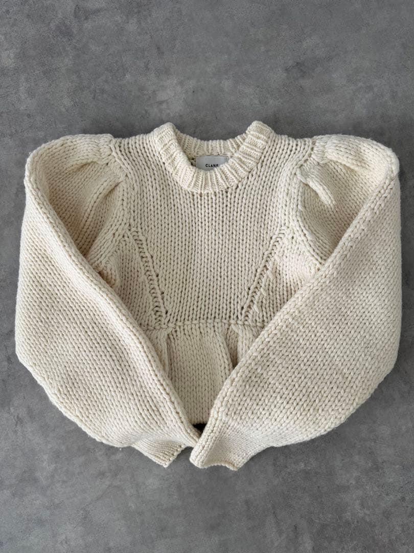 CLANE PEPLUM HAND KNIT TOPSアイボリー サイズ2