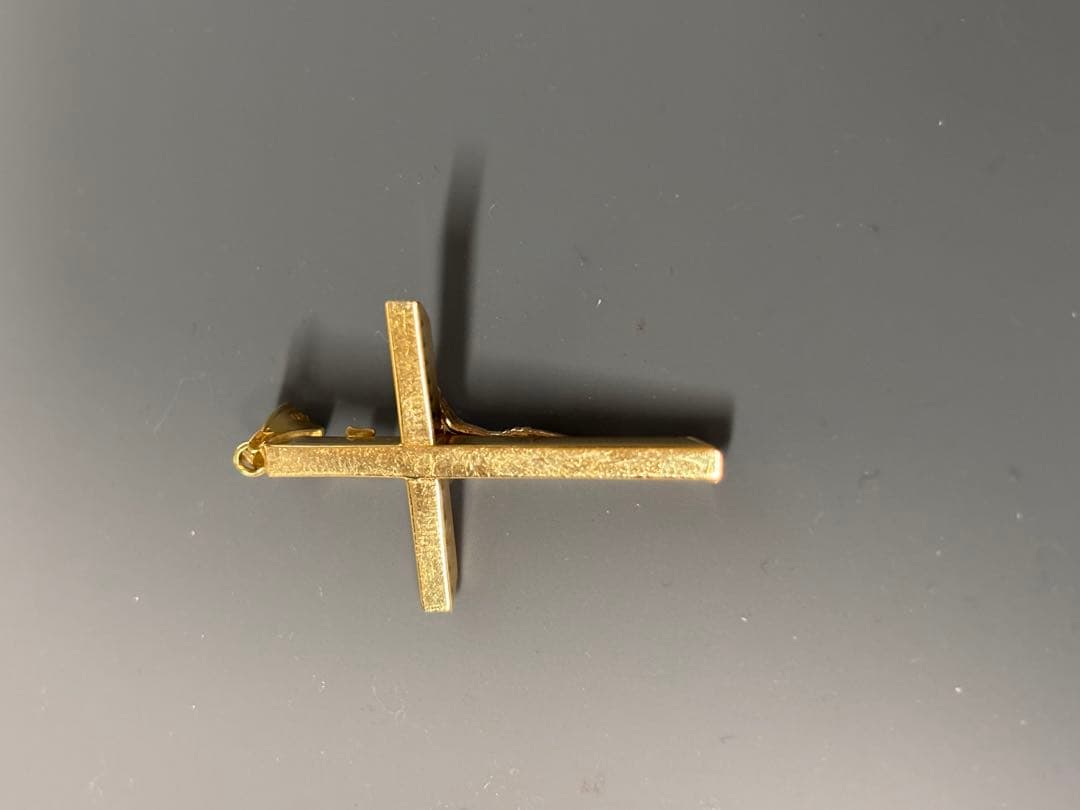 K18十字架ネックレス