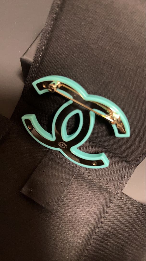 CHANEL ターコイズ ダブルCロゴ ブローチ