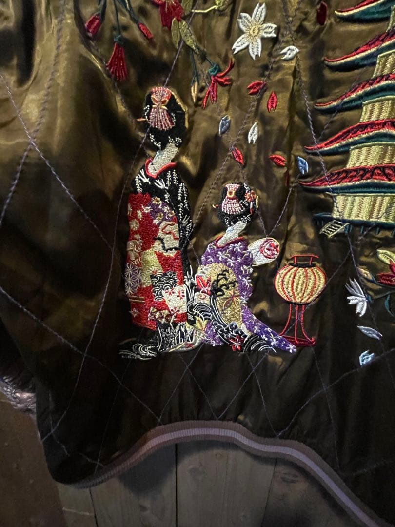 リバーシブルスカジャン（鶴 / 芸者×五重塔）