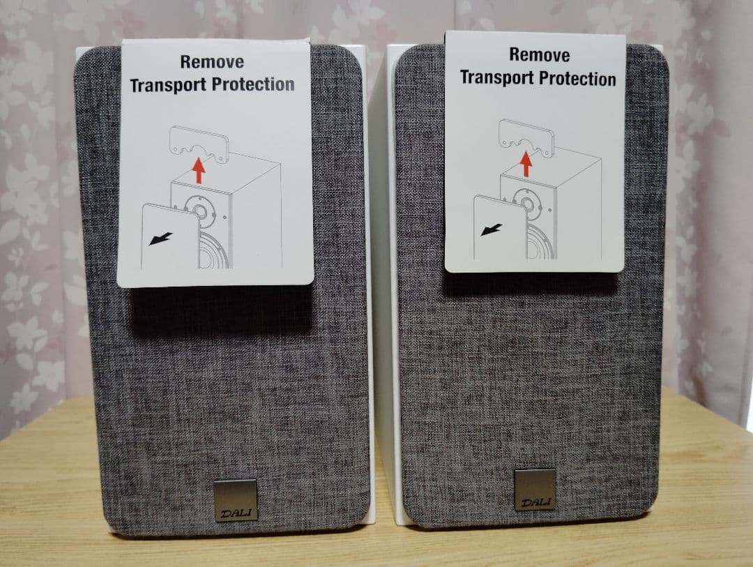 ダリ　オベロン3 ホワイト