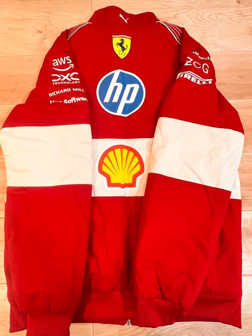 メンズ フェラーリ チーム レーシング ジャケット　2025年　Mサイズ