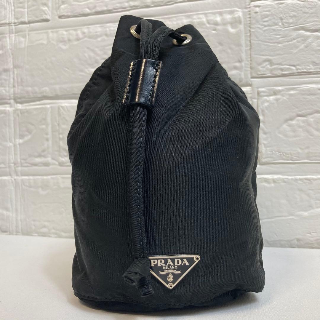 【極美品】PRADA プラダ　巾着ポーチ　バッグ　ブラック　ナイロン　三角ロゴ
