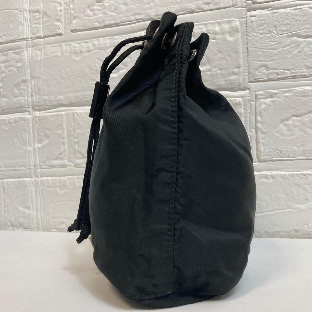 【極美品】PRADA プラダ　巾着ポーチ　バッグ　ブラック　ナイロン　三角ロゴ