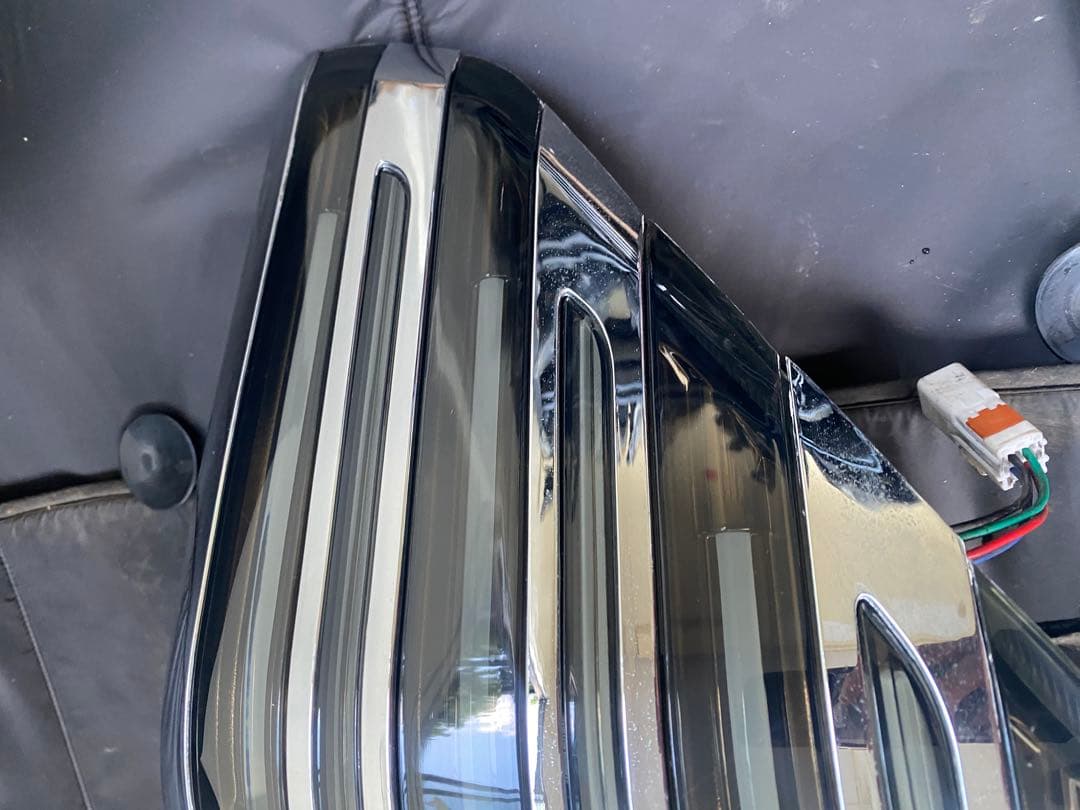 ヴァレンティ ジュエルLED シーケンシャルテールランプ　左右セット　綺麗