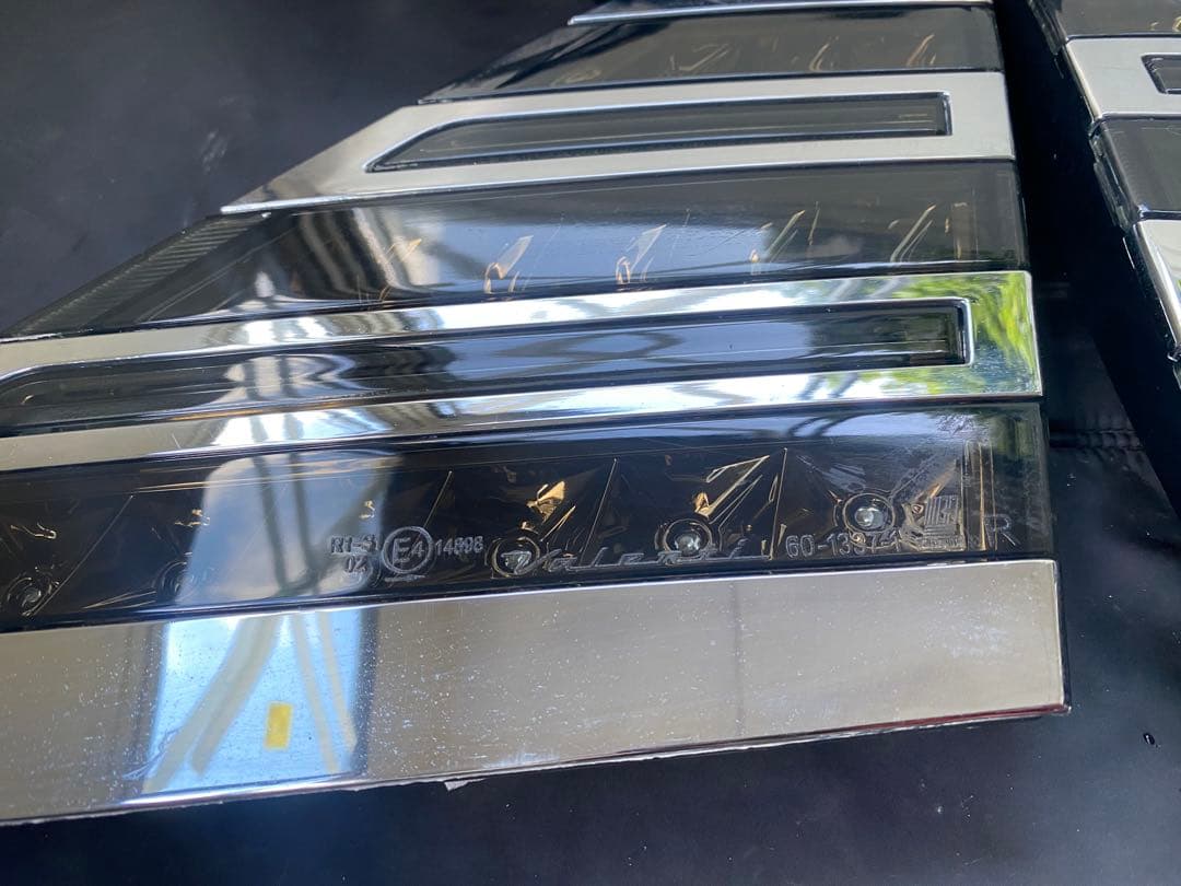 ヴァレンティ ジュエルLED シーケンシャルテールランプ　左右セット　綺麗