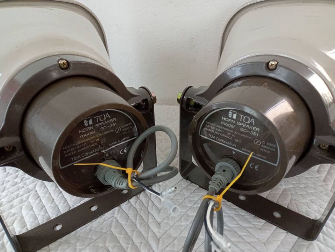 UNI-PEX　12V車載アンプ60W　TOA　スピーカー70W　2本