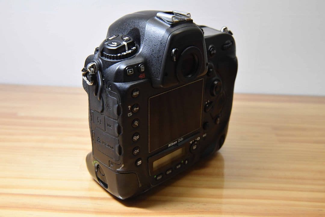 Nikon ニコン D4S ボディ＋レンズ24-120mmセット充電器付