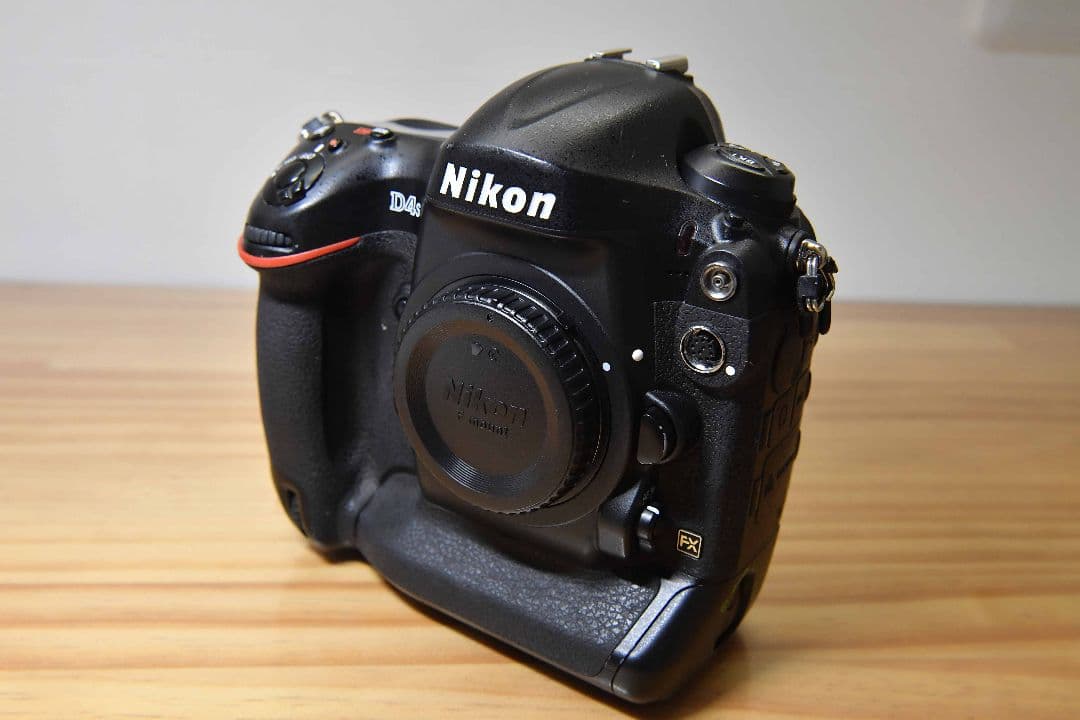 Nikon ニコン D4S ボディ＋レンズ24-120mmセット充電器付