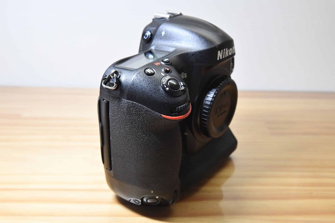 Nikon ニコン D4S ボディ＋レンズ24-120mmセット充電器付