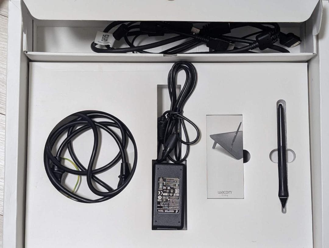 Wacom Cintiq 16 液晶ペンタブレット 訳アリ