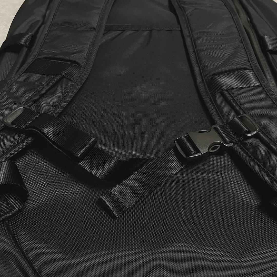 BURLAPOUTFITTER×earレザーフラップジップリュック　イアパピヨネ