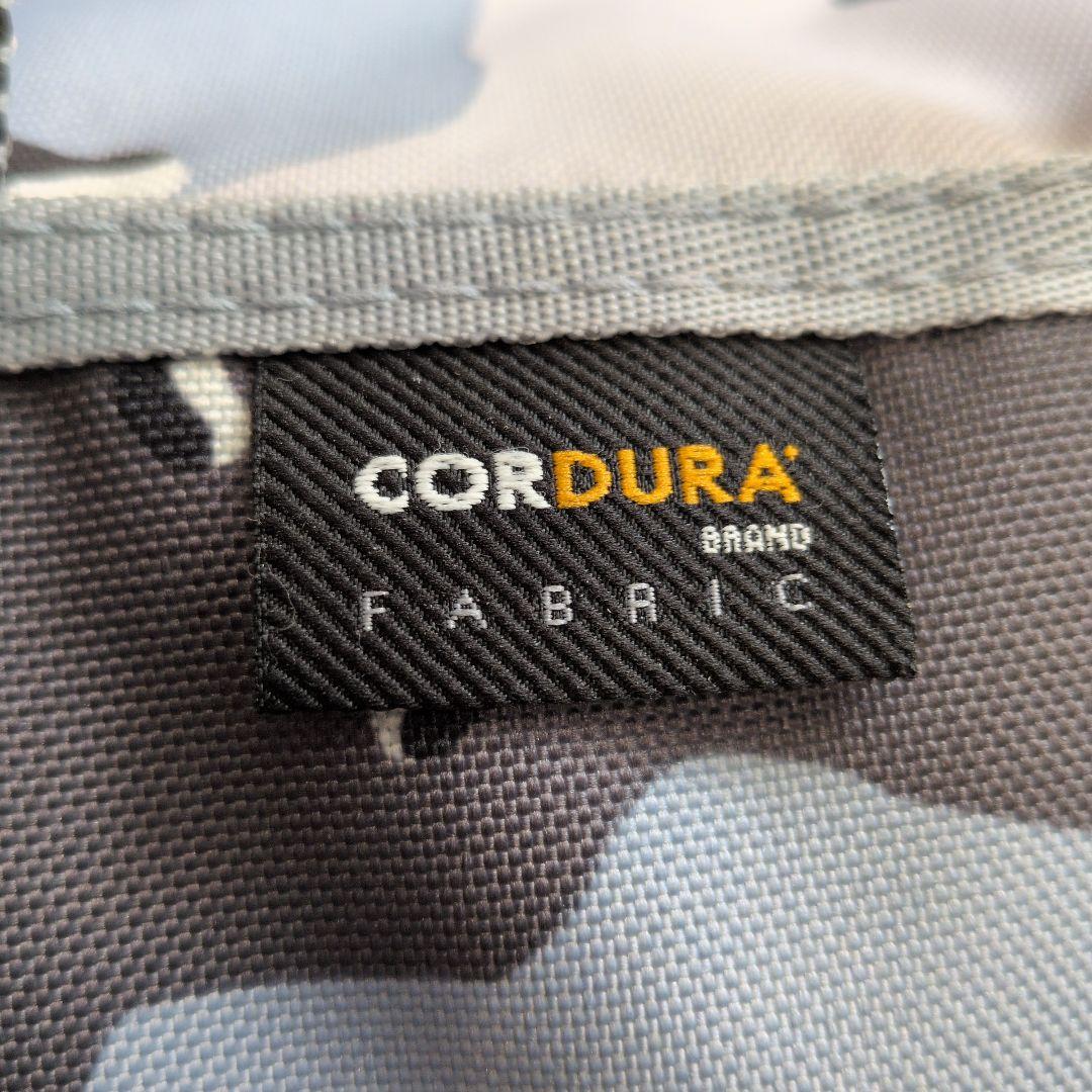 Supreme 迷彩ボディバッグ