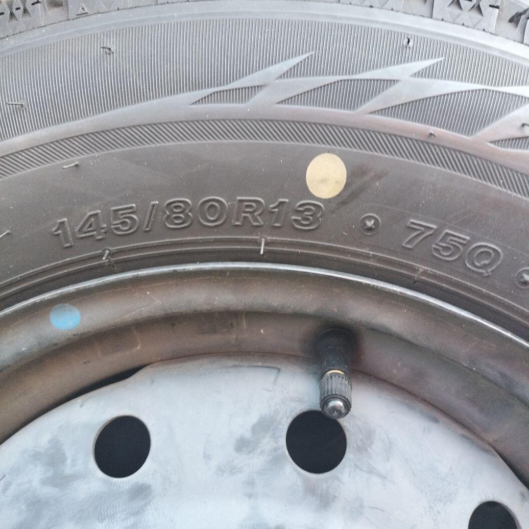145/80R13 スチールホイル付きスタッドレスタイヤ4本セットの内2本 ①