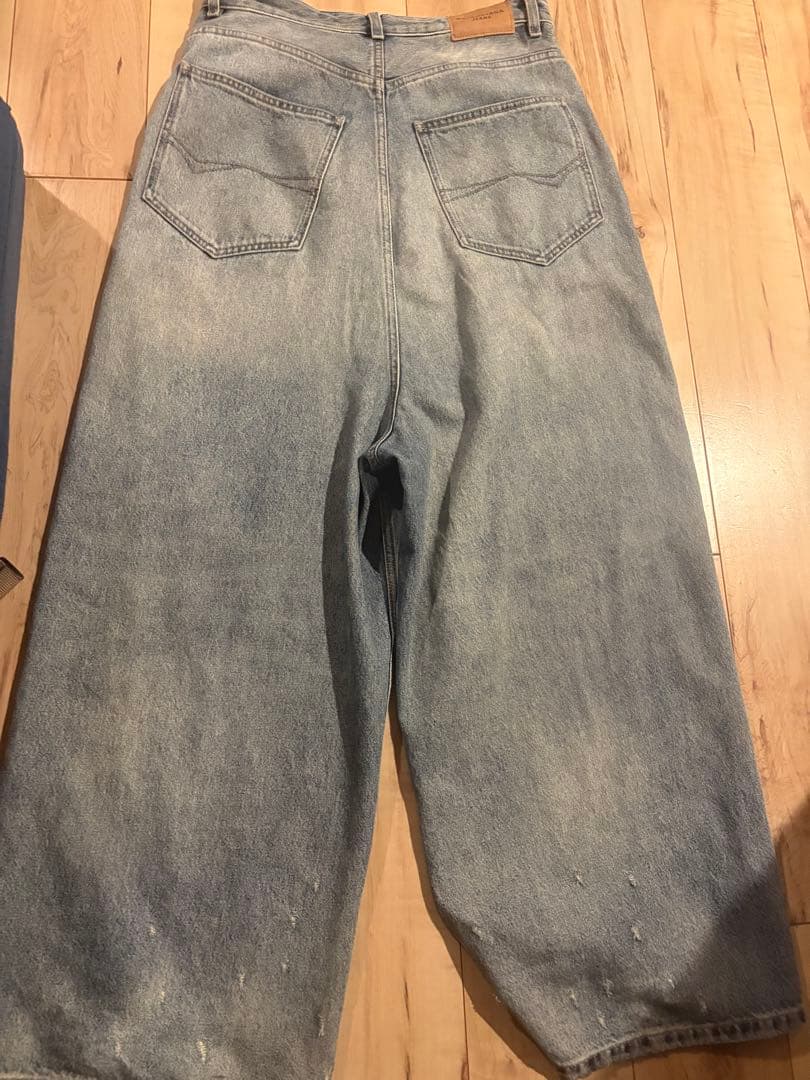 Balenciaga low clowch デニムパンツ