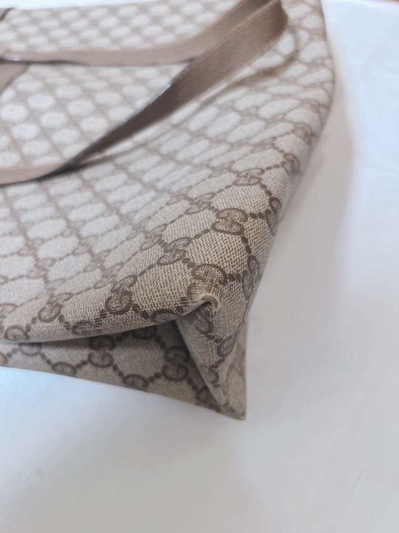 GUCCI　トートバッグ　GGスプリーム　肩掛け　A4収納可