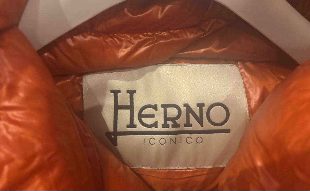 Herno ヘルノ　オレンジ ダウンジャケット サイズ38