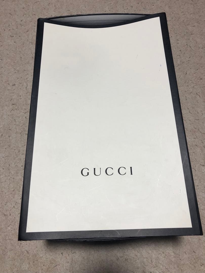 ア*ズ様 GUCCI ボディバッグ ブラック レザー GGパターン