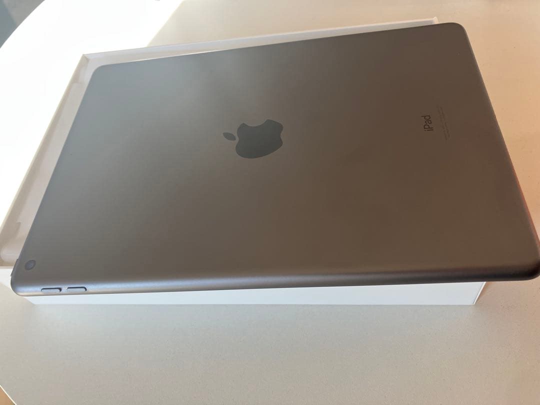 [早い者勝ち]Apple iPad 9世代256GB(箱、フィルム、ケース付き)