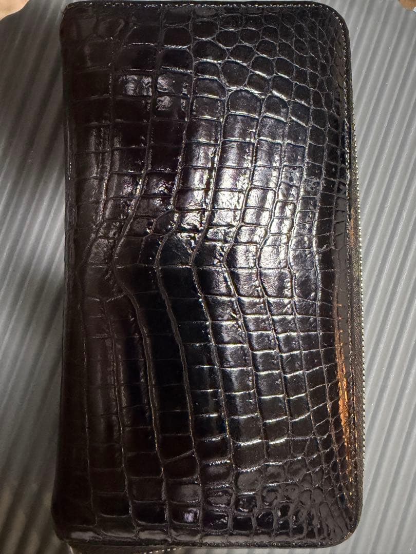 定価25万PRECIOUS PRESTIGE ラウンドジップ シャイニングクロコ