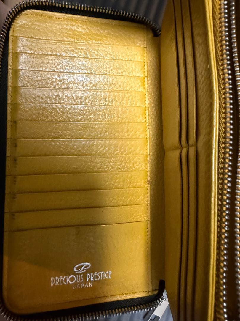 定価25万PRECIOUS PRESTIGE ラウンドジップ シャイニングクロコ