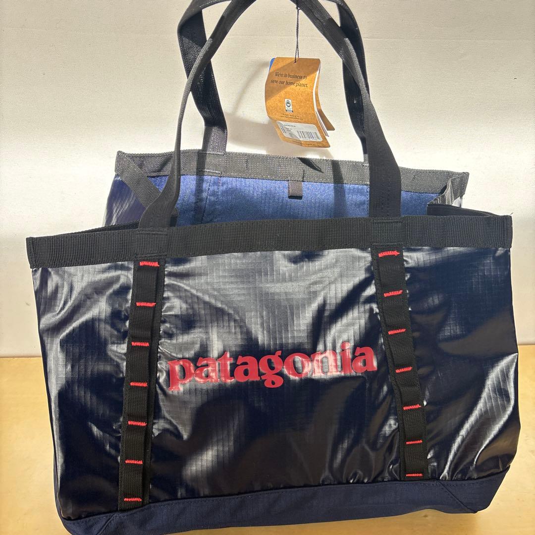 B306新品Patagonia ブラックホールトート 25L トートバッグ大容量