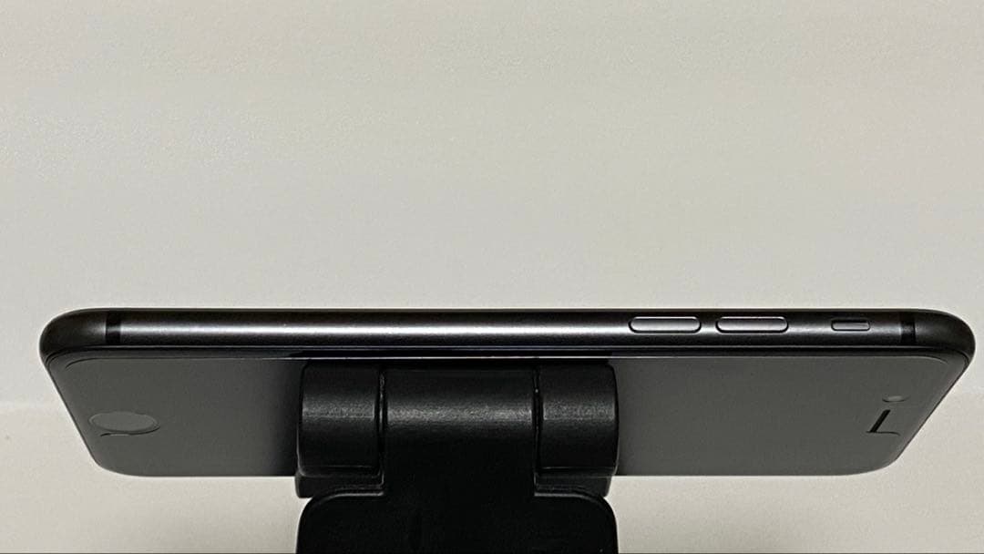 iPhone８ 本体　スペースグレイ　256GB　７８％　SIMロックなし