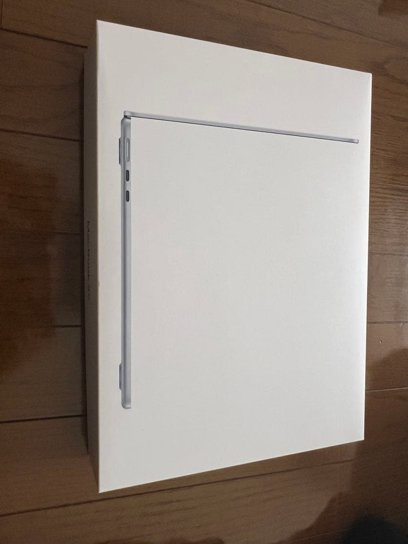 Apple MacBook Air シルバー　M4チップ保証付き