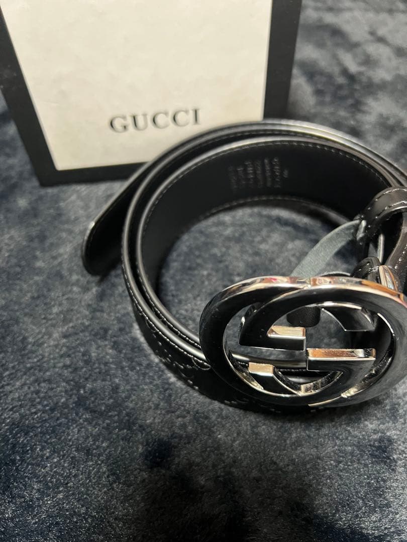 【早い者勝ち】GUCCI ブラック レザーベルト ロゴ入り