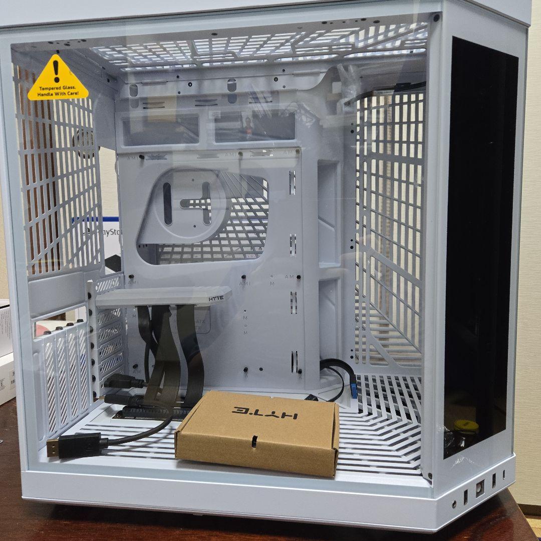 PCケース(自作PC用) hyte y70 Touch