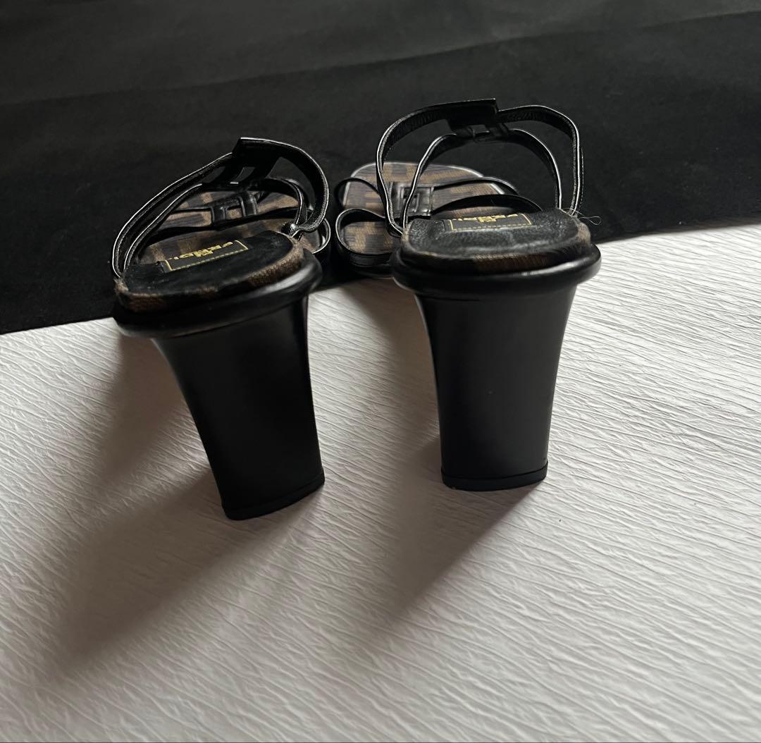 新品未使用 FENDI フェンディ ズッカ柄 サンダル イタリア製　351/2
