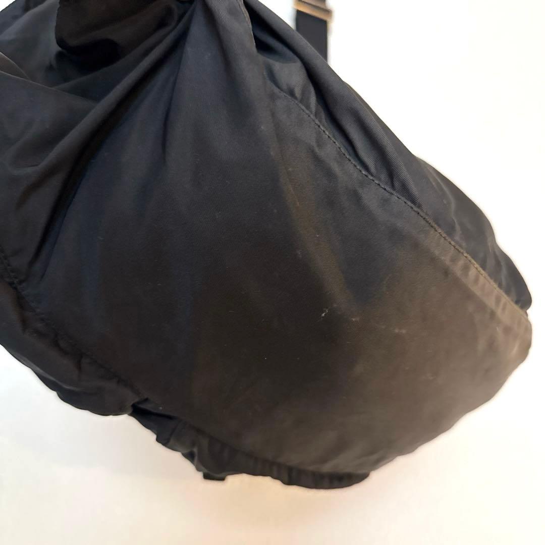 プラダ メッセンジャーバッグ