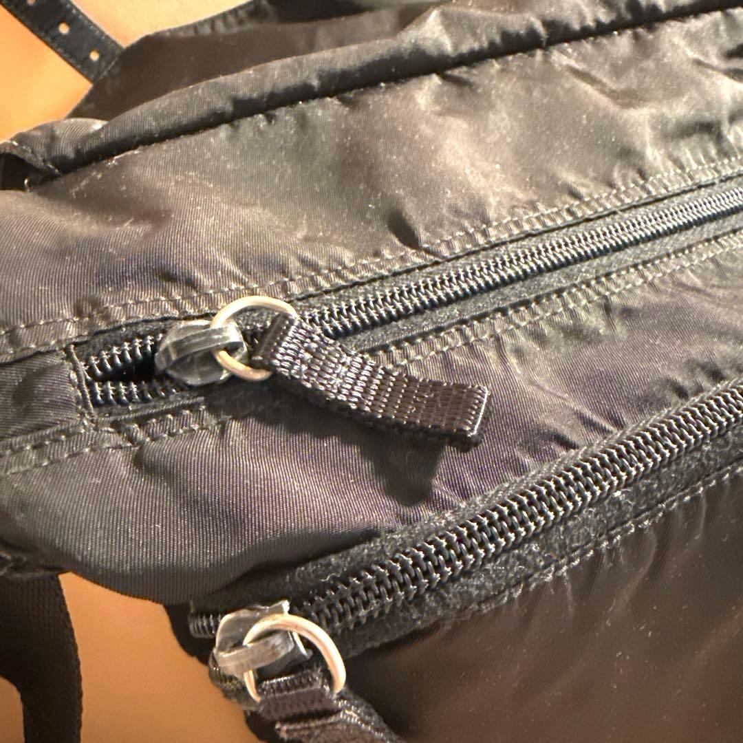 プラダ メッセンジャーバッグ