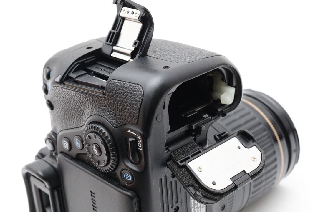 保証付/デジタル一眼レフカメラ/Canon EOS 80D標準レンズセット