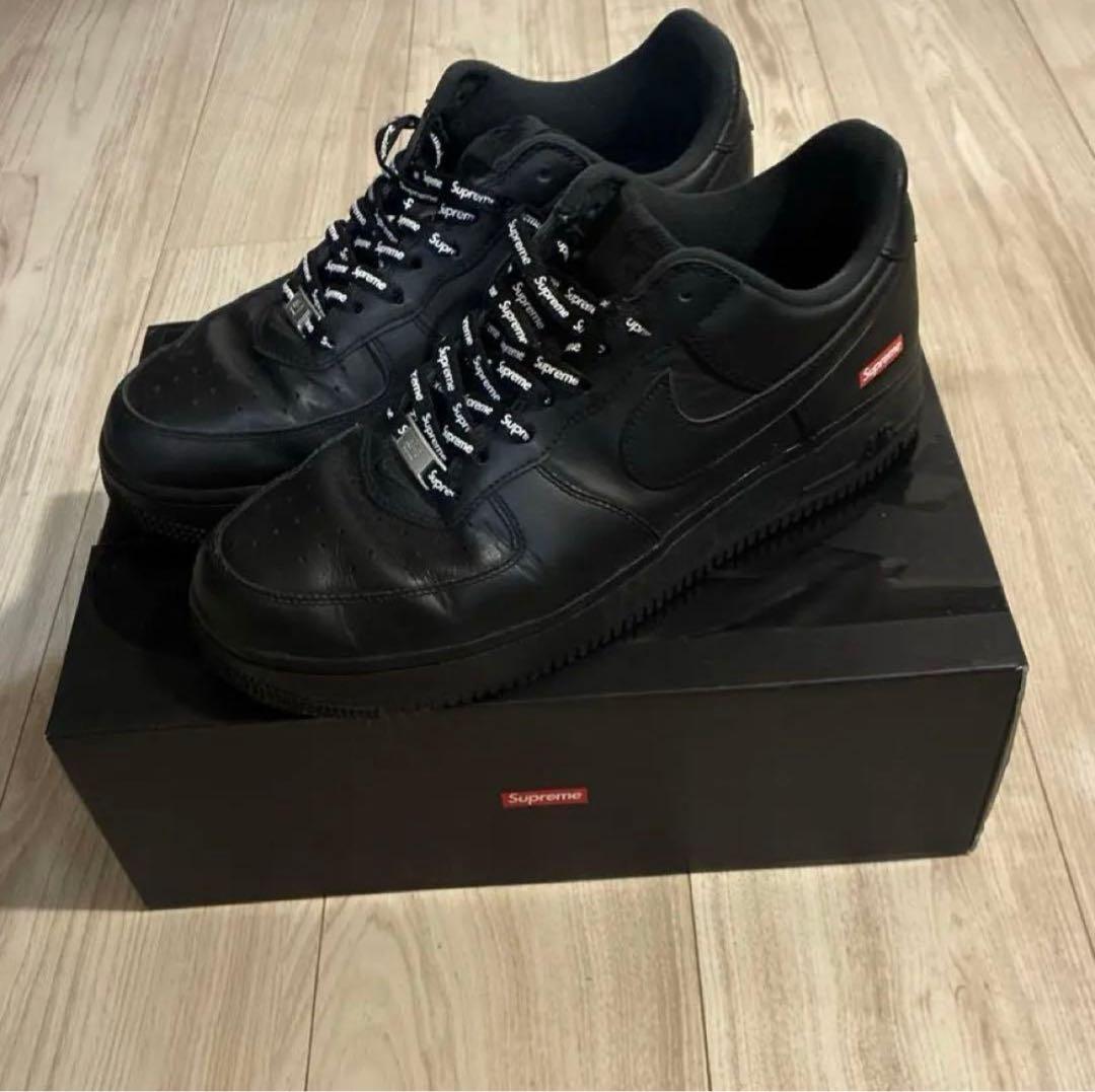 Nike Air Force 1 Supreme ブラック シュプフォース