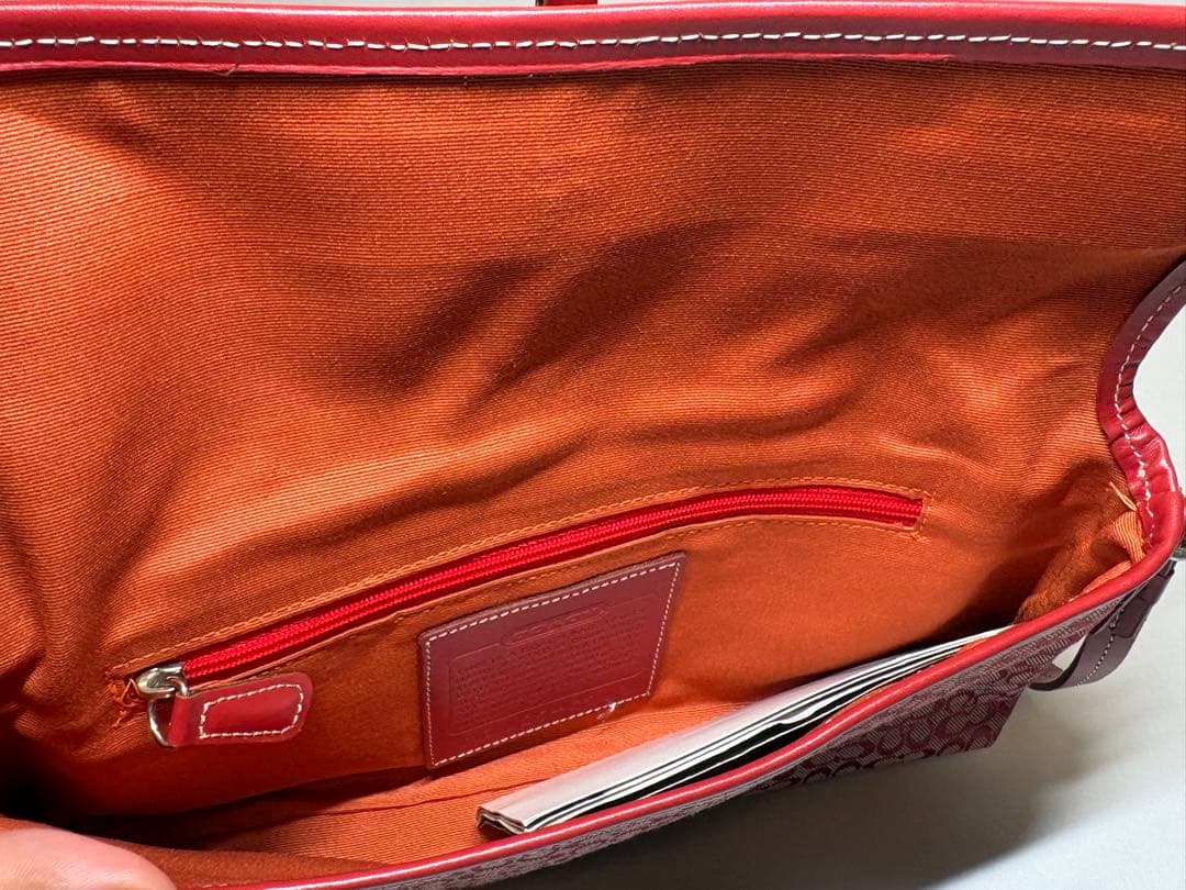 コーチ レッドシグネチャーハンドバッグ COACH ハンドバッグ