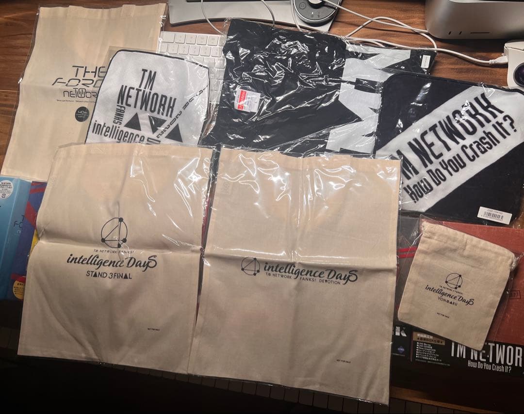 TM NETWORK ブルーレイ6枚セットとグッズ