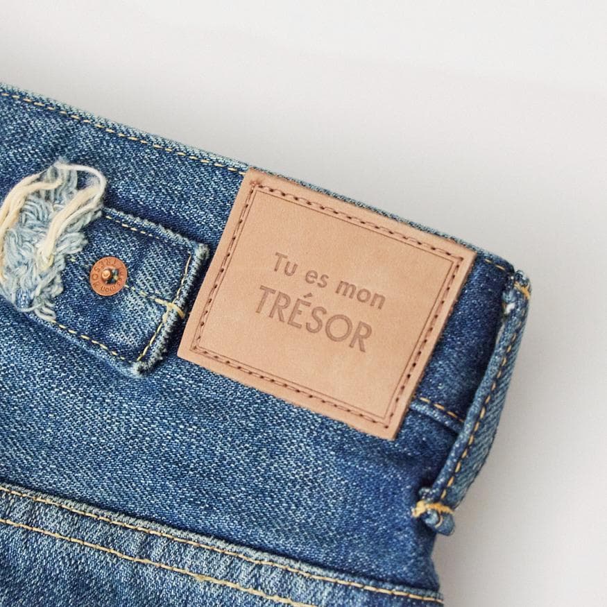 トゥエモントレゾア　デニム　ビーズ　フローラル