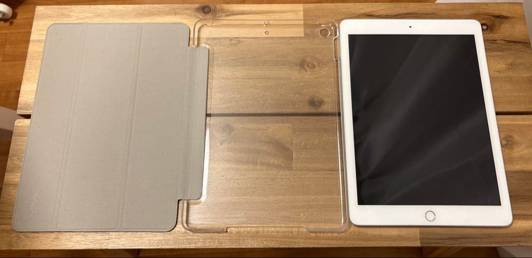 iPad 第6世代 Wi-fi版 32GB フィルム+ケース付き