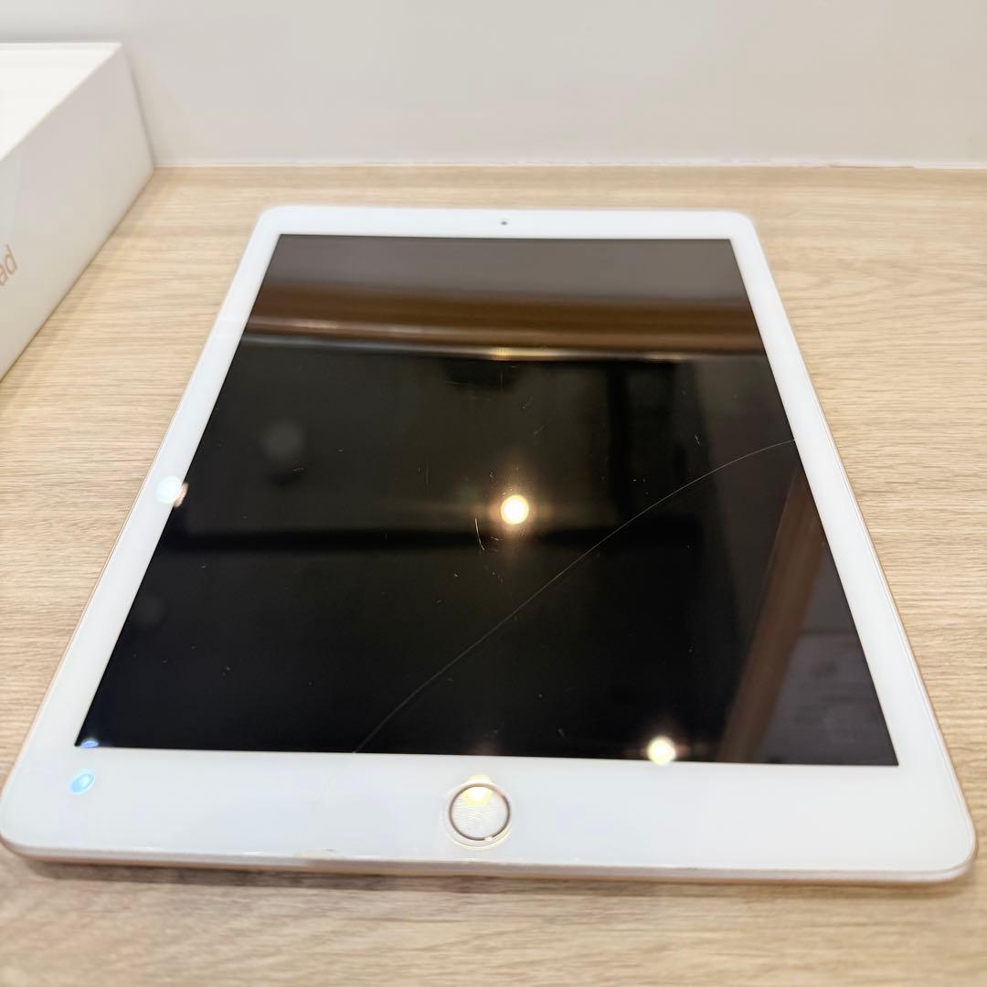 iPad 第6世代 ゴールド Wi-Fiモデル 32GB 2